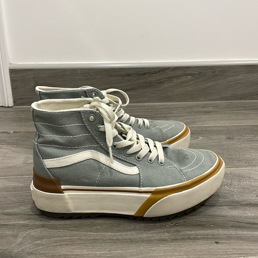 7.5 Women’s Vans (worn once)